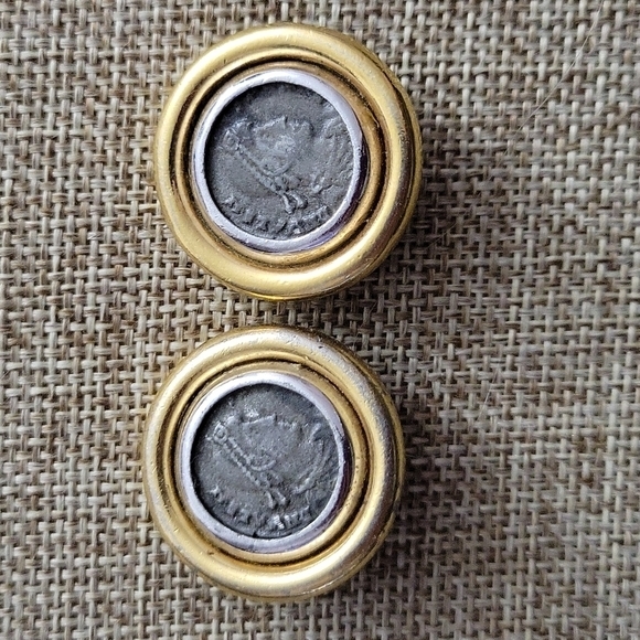 Vintage Roman Coin Ciner Clip On Earring 119$
